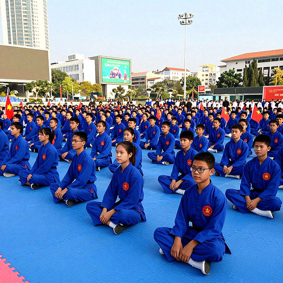 Báo cáo rỗng giữa kỳ chuyển nhượng: Khi dữ liệu thể thao im lặng, thị trường tự bịa ra câu trả lời